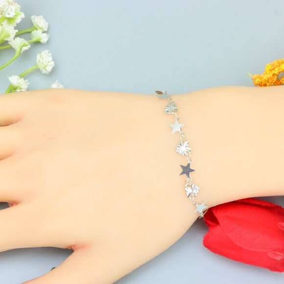 "Elegant & Trendy Bracelet, A Perfect Gift for Women, Thoughtful, EVCH1608 - Picture 9 of 10